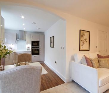 1 bedroom retirement property to rent - Photo 2