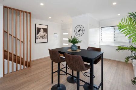 “DESIGNER ONE-BEDROOM APARTMENT - ALL BILLS INCLUDED (covers electricity, water and wireless internet). Simply pack your bags and settle in.” - Photo 3