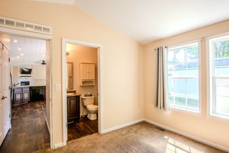 For Lease - 23 Georgian Glen Drive, Wasaga Beach, Ontario - Photo 2