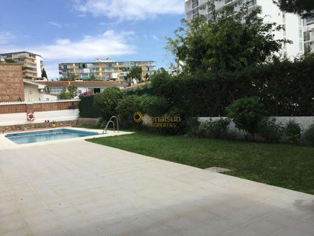 For rent for long term UNFURNISHED Beautiful duplex penthouse with sea views in Benalmadena - Photo 3