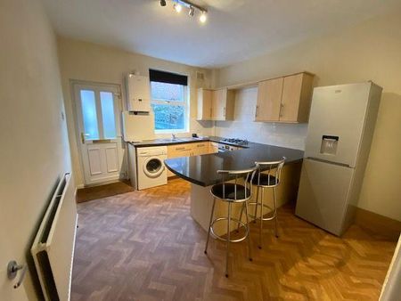 2 bedroom terraced house to rent - Photo 4