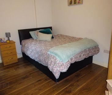 Flat 1, 51 Fitzwilliam Street, Belfast, BT9 6JW - Photo 3