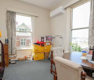 Spacious One Bedroom Apartment - Photo 4