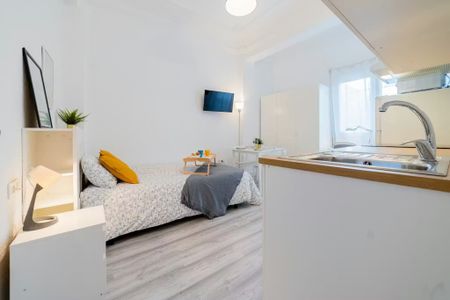 Carrer de Císcar, Valencia, Valencian Community 46005 - Photo 2