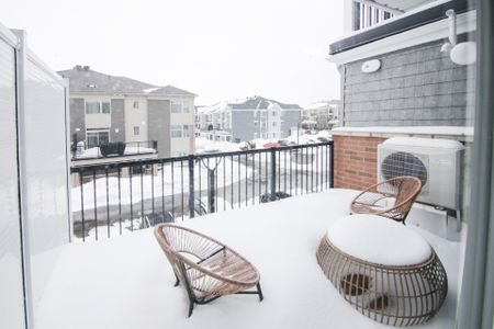 For Lease - 43 ZOISITE Private, Barrhaven, Ontario - Photo 3