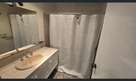 Over 55's Complex - Renovated Unit - Lovely Complex - Photo 4