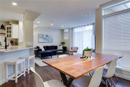 Furnished 2 Bedroom + Den Condo at Discovery Bay – Downtown Kelowna - Photo 4