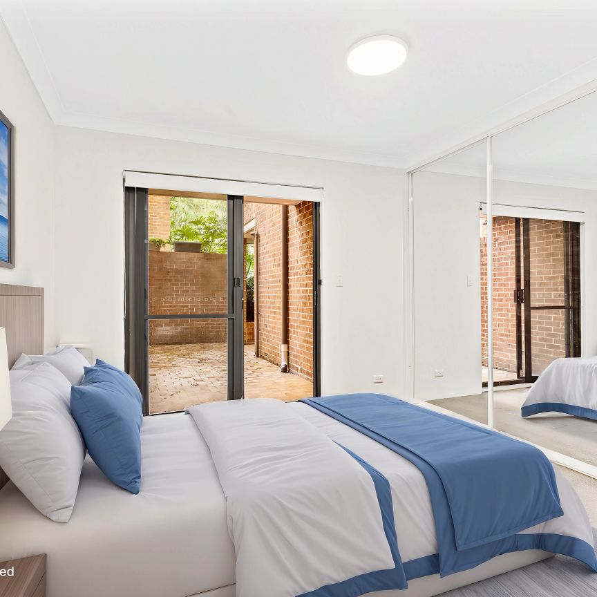 Stylish & Ultra-Convenient Living in the Heart of Woolloomooloo - Photo 1