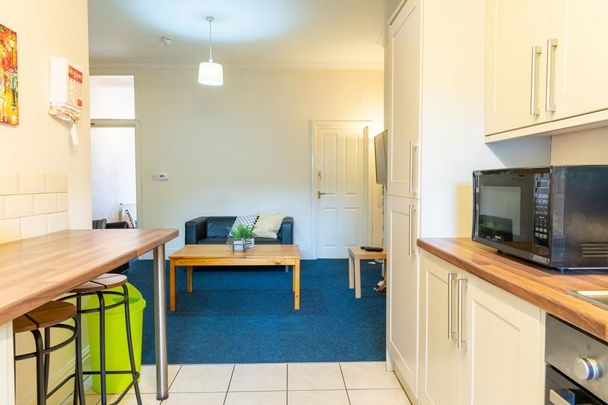 5 bedroom house to rent - Photo 1