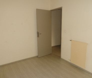 Location Appartement 4 pièces 75m² DRAGUIGNAN 83300 - Photo 5