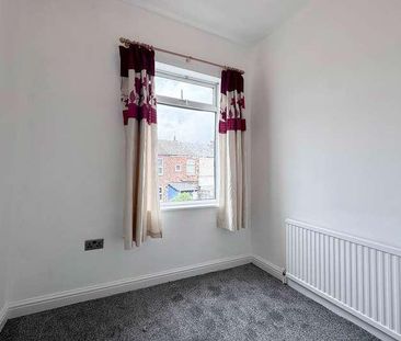 Cavendish Road, Urmston, Manchester, M41 - Photo 2