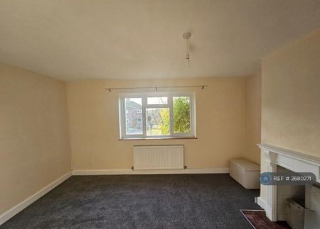 2 bedroom semi-detached house to rent - Photo 3