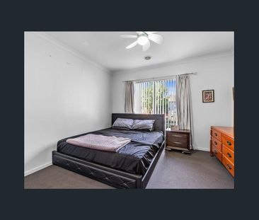 Stylish Family Home in a Prime Location - Photo 5