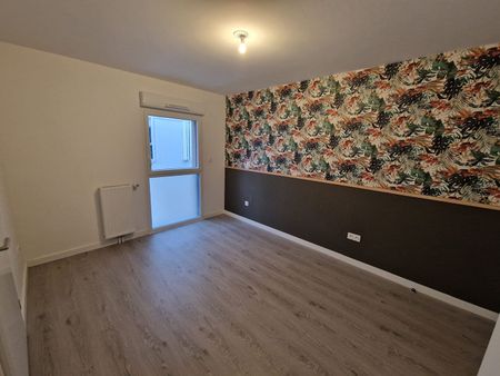 Location Appartement 4 pièces 85m² - Photo 2