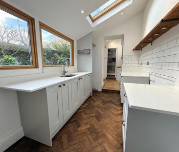 3 bedroom semi-detached house to rent - Photo 4