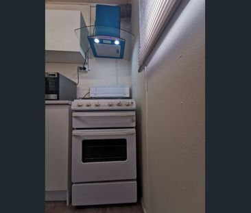 3 bedroom house in Clayfield - Photo 2