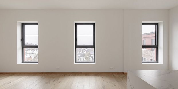 Appartement te huur in Berchem voor € 2.100 met 2 slaapkamers - Foto 1