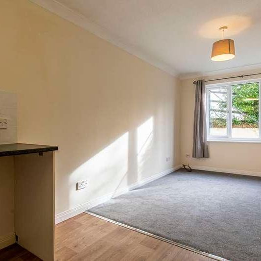 Plymouth Road, Fairlight Plymouth Road, PL14 - Photo 1