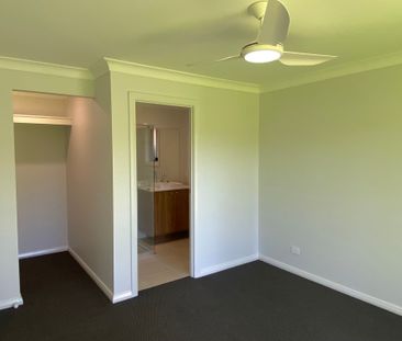 Contemporary Elegance - Photo 2