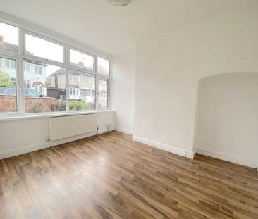 3 bedroom semi-detached house to rent - Photo 4