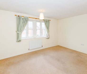 4 bedroom house to rent Lion Court, Worcester, WR1 - Photo 2