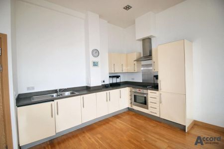 2 bedroom flat to rent - Photo 4