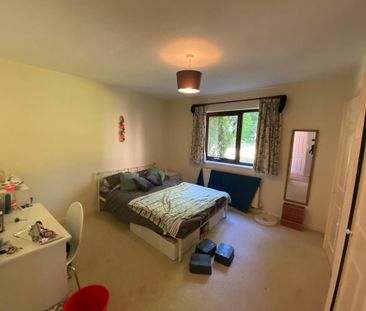 3 bedroom flat to rent - Photo 6