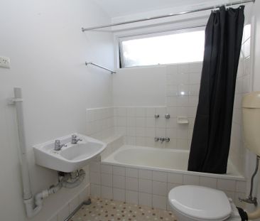 Thinking of selling? Contact our agent - Photo 3