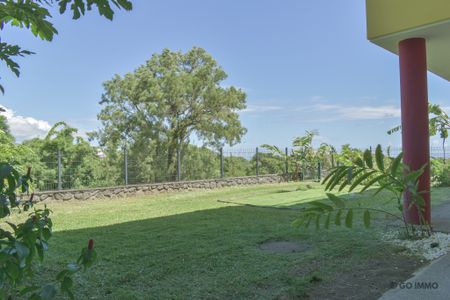 Location Appartement 3 pièces 124m² STE MARIE 97438 - Photo 4