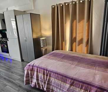 Studio to rent - Photo 6