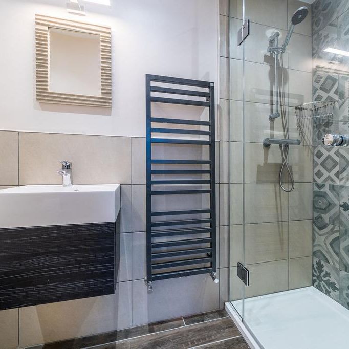 4 bedroom terraced house to rent - Photo 1