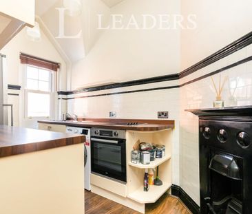 2 bedroom apartment to rent Saffrons Road, Eastbourne, BN21 - Photo 4