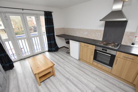 1 bedroom flat to rent - Photo 4