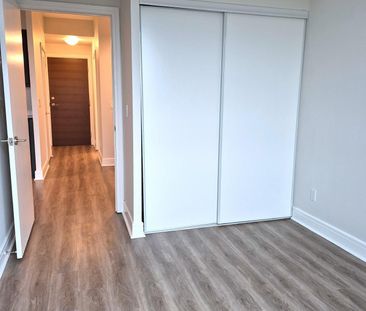 613 35 Brian Peck Crescent - Photo 2