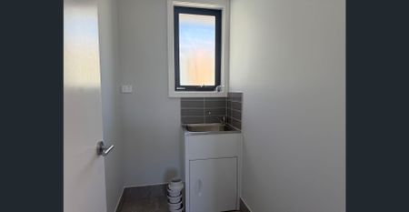 Brand new Family Home For Rent/ Close to school and park - Photo 4