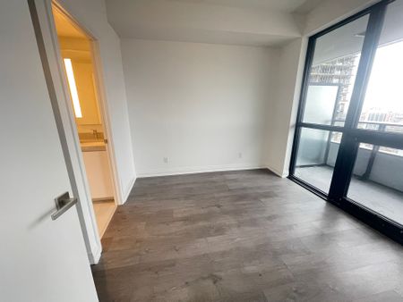 For Lease - 4015 The Exchange N/A Unit# 2402, Mississauga, Ontario - Photo 5