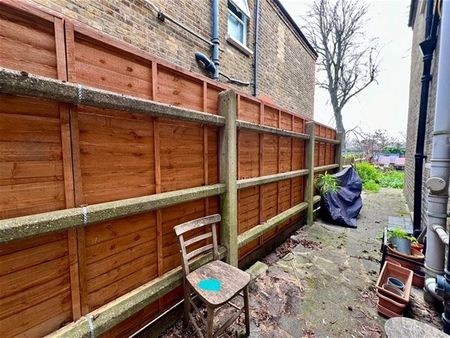 Brettenham Road, London - Photo 3