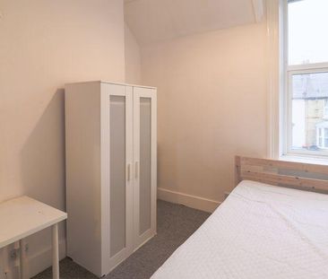 5 bedroom terraced house to rent - Photo 2