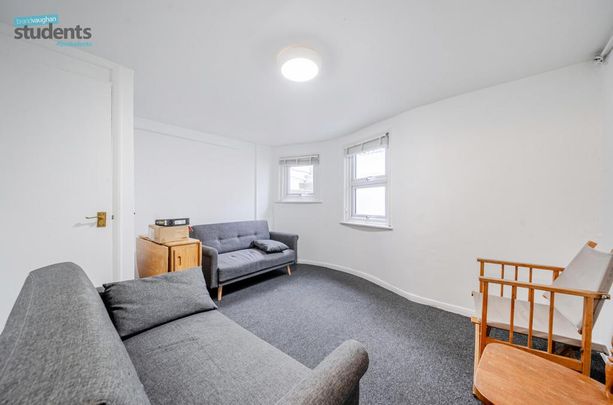 4 bedroom terraced house to rent - Photo 1