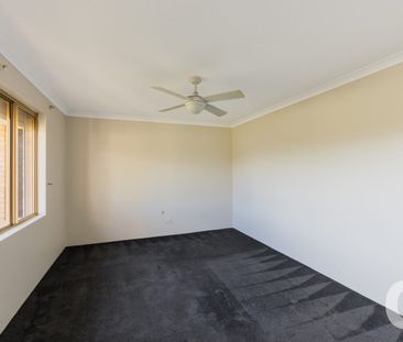 Large 5 Bedroom Home! - Photo 5