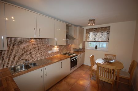 3 bedroom apartment to rent - Photo 5