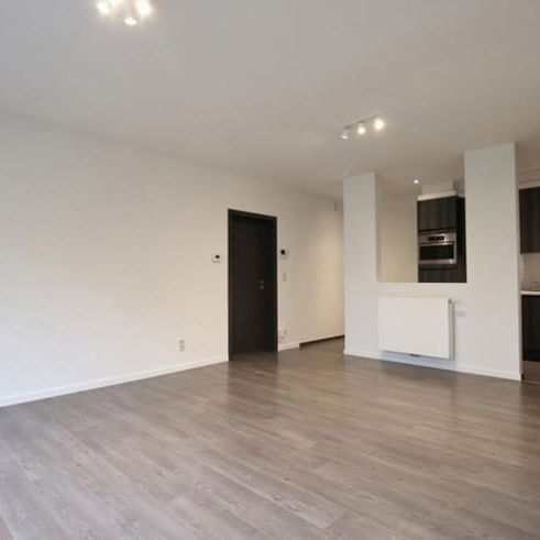 Appartement te huur - Photo 1