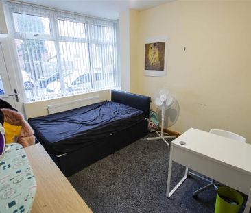 6 bedroom house to rent - Photo 4