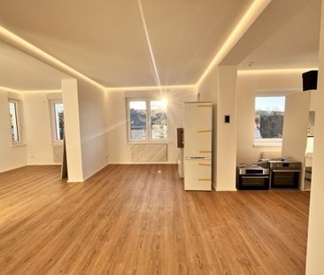 Erstklassige Wohnung, umfangreiche Ausstattung, kernsaniertes Haus,... - Photo 2