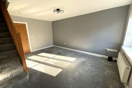 2 bedroom terraced house to rent - Photo 2