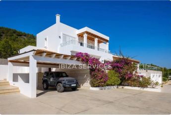 Annual or seasonal rental villa Sa Carroca with sea views
