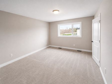 For Lease - 1977 Hawker Private Unit# Upper, Carp - Huntley Ward, Ontario - Photo 3