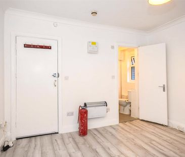 1 bedroom property to rent Old Christchurch Road, Bournemouth, BH1 - Photo 2