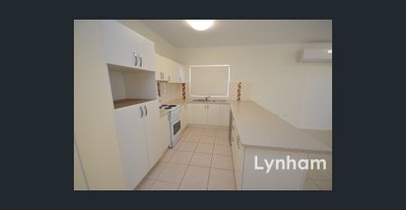 Modern Family Home in Mount Louisa - Photo 3