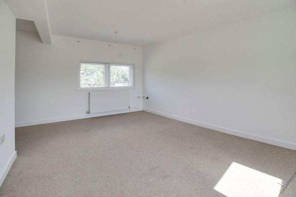 2 bedroom property to rent - Photo 1